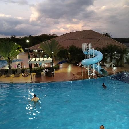 Apartamento Do Lago, Com Churrasqueira Privativa , Cozinha , Internet Banda Larga, Rampa Barco E Jet, Pesqueiro - B101 Caldas Novas Bagian luar foto