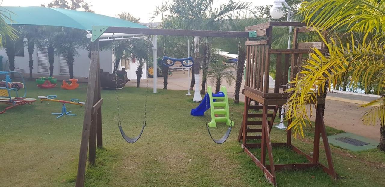 Apartamento Do Lago, Com Churrasqueira Privativa , Cozinha , Internet Banda Larga, Rampa Barco E Jet, Pesqueiro - B101 Caldas Novas Bagian luar foto