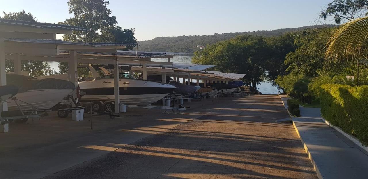 Apartamento Do Lago, Com Churrasqueira Privativa , Cozinha , Internet Banda Larga, Rampa Barco E Jet, Pesqueiro - B101 Caldas Novas Bagian luar foto