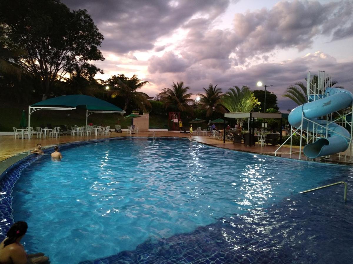 Apartamento Do Lago, Com Churrasqueira Privativa , Cozinha , Internet Banda Larga, Rampa Barco E Jet, Pesqueiro - B101 Caldas Novas Bagian luar foto